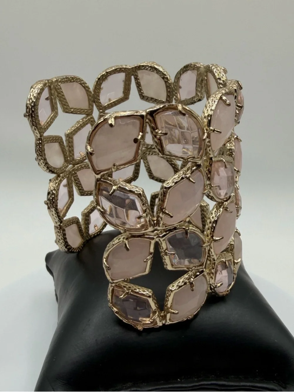 Kendra Scott Vintage Paley Gold Cuff in Rose Quartz and Pink Glass - Picture 7 of 11